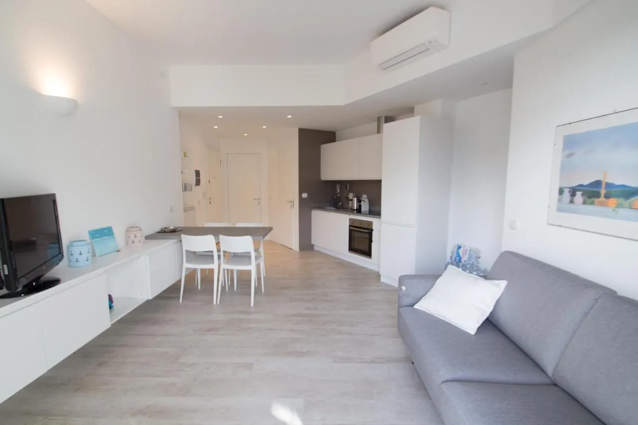 Appartamento Super Ristrutturato Celle Ligure