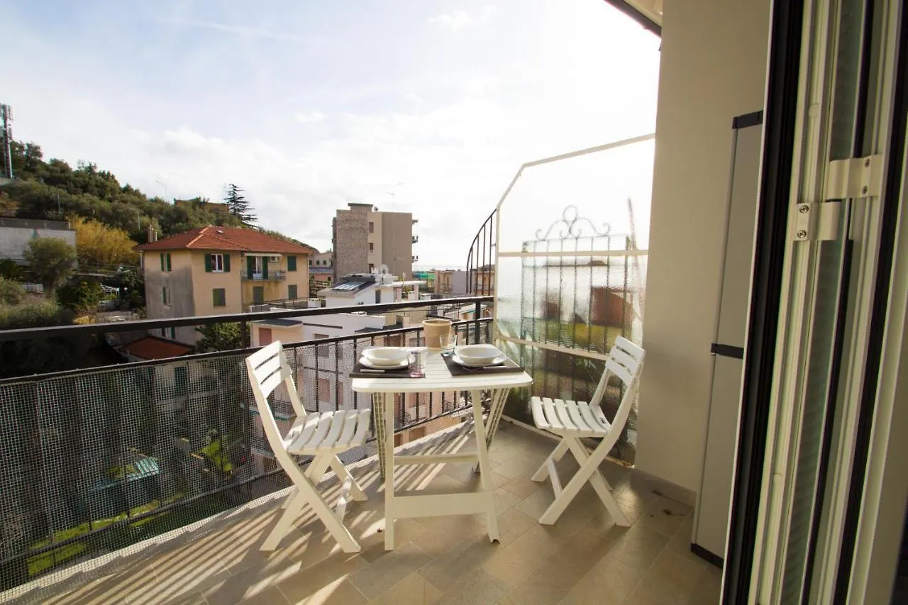 Apartment Appartamento Super Ristrutturato Celle Ligure